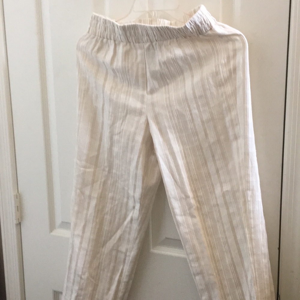 FINAL MARKDOWN Ladies attyre cropped slacks 2p